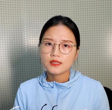 DƬ